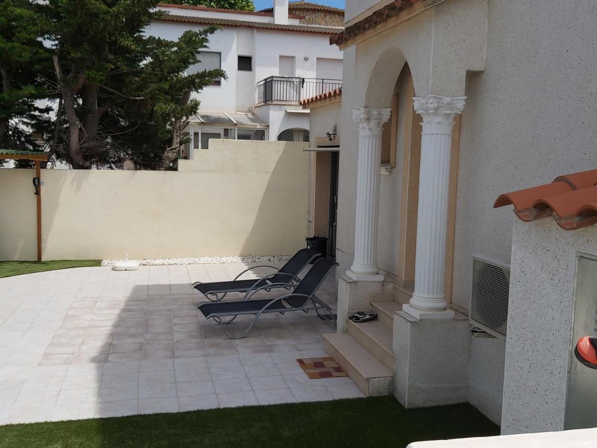 فيلا Casa Amb Piscina Privada إمبوريابرافا المظهر الخارجي الصورة