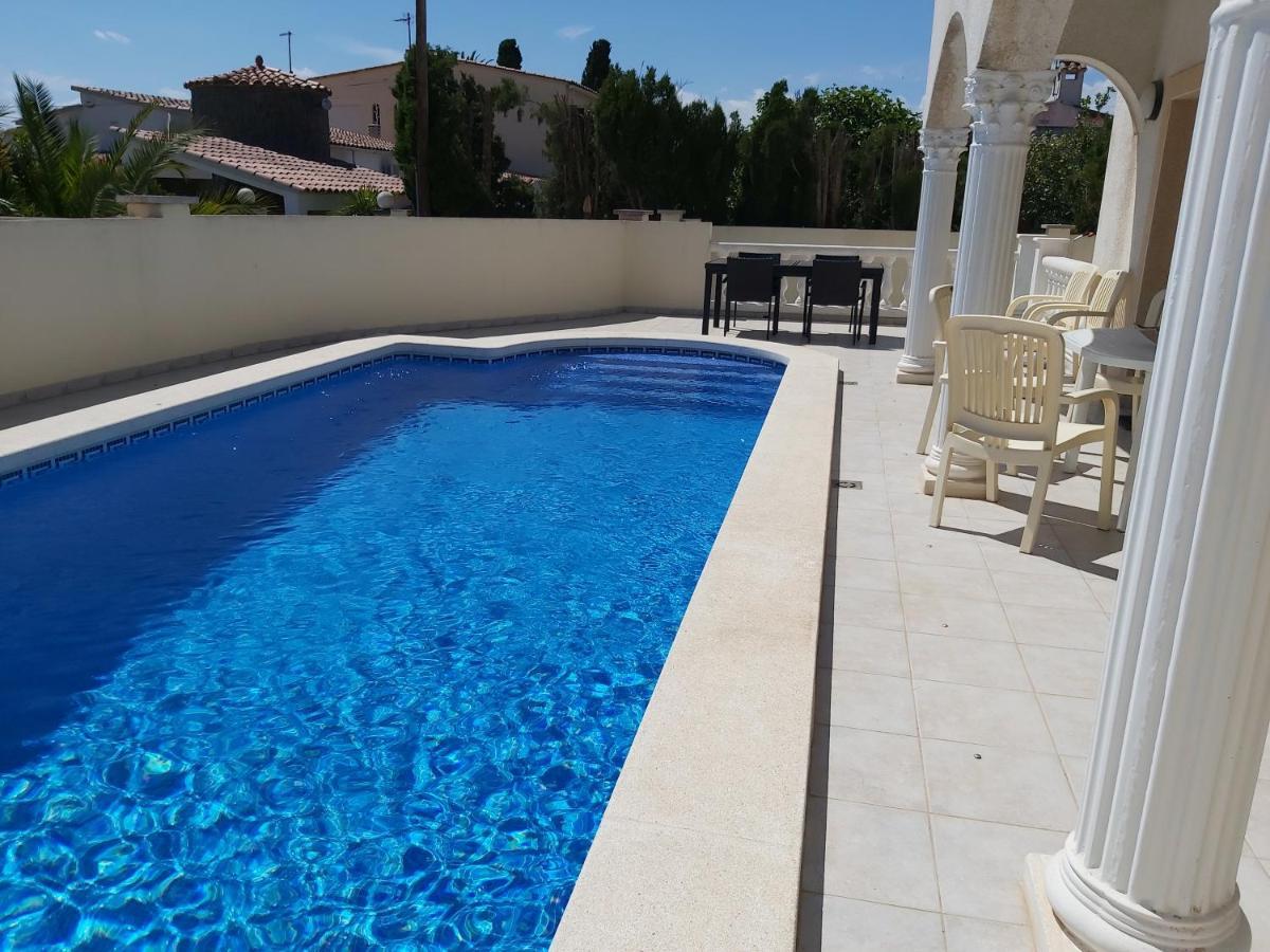 فيلا Casa Amb Piscina Privada إمبوريابرافا المظهر الخارجي الصورة